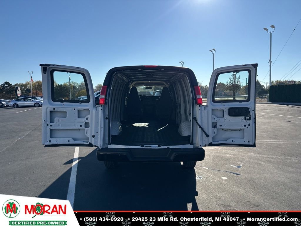 Used 2023 Chevrolet Express 3500 Extended w/ Driver Convenience Package image 22