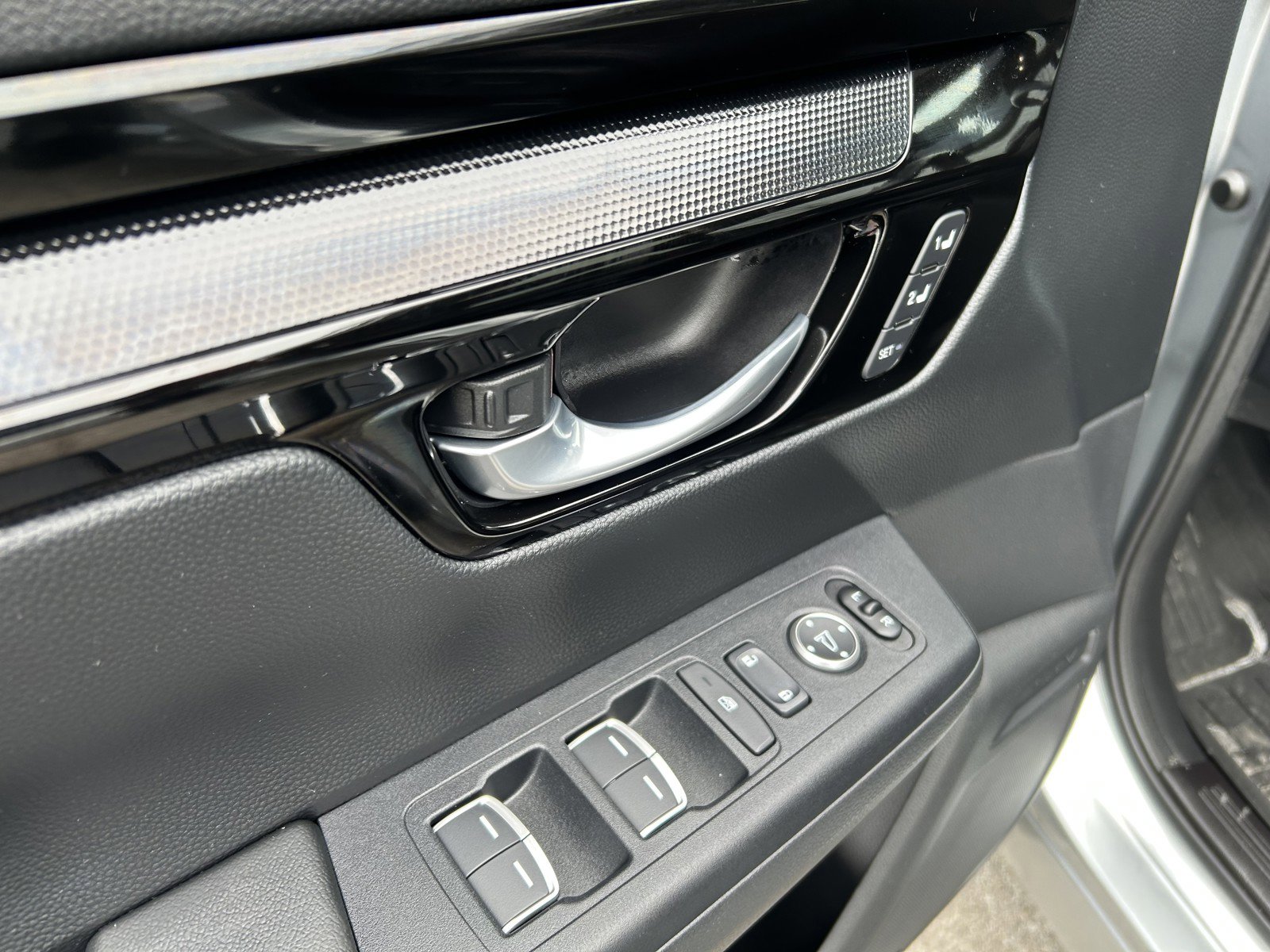 Used 2025 Honda CR-V Sport Touring image 11