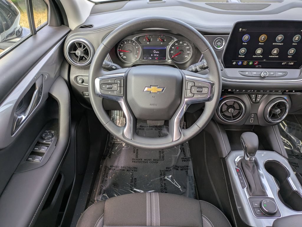 New 2025 Chevrolet Blazer LT w/ Midnight/Sport Edition FWD image 17