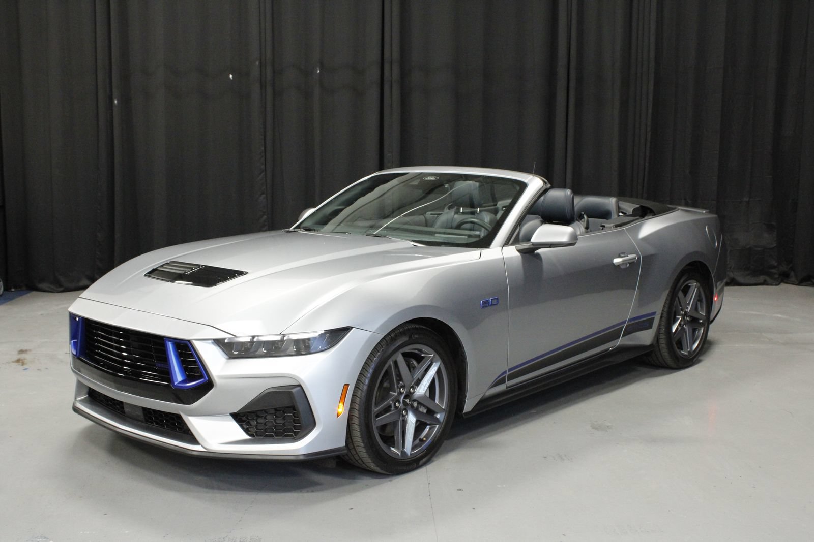 Used 2025 Ford Mustang GT Premium w/ California Special Package RWD image 13