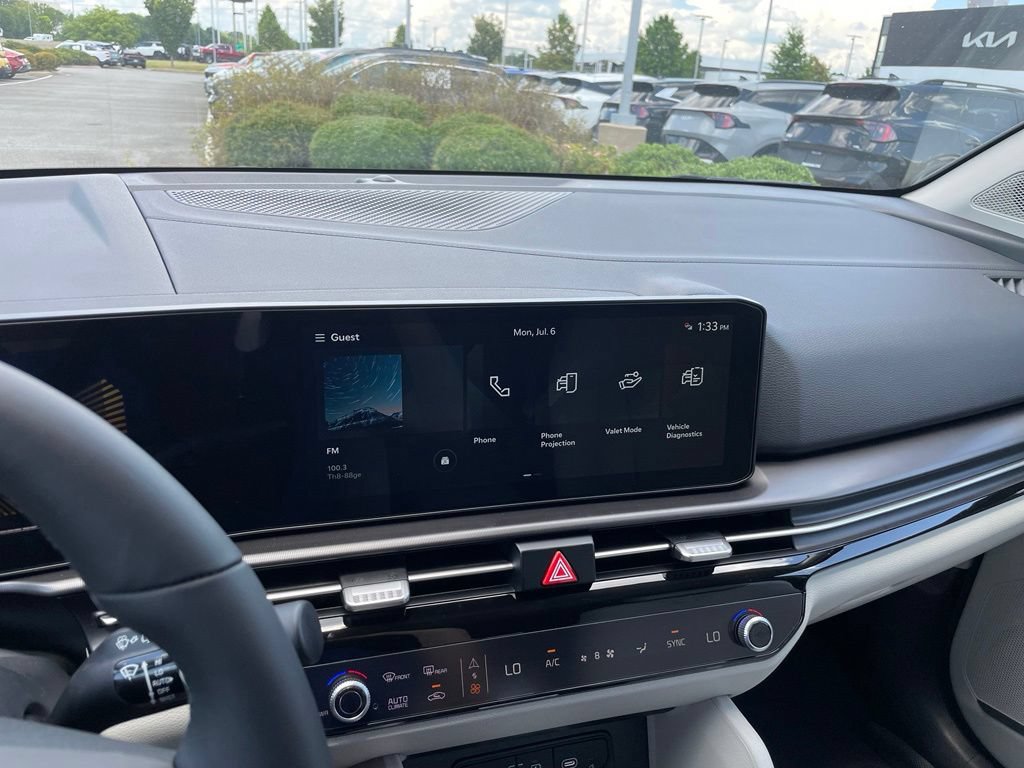 New 2026 Kia Sportage EX w/ EX Panorama Roof Package FWD image 16