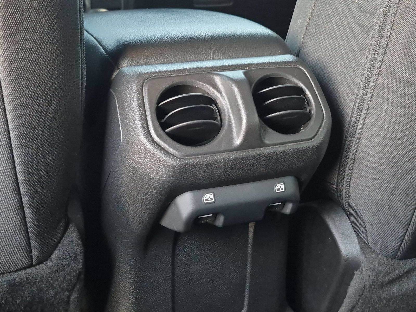 Used 2023 Jeep Wrangler Unlimited Sport AWD/4WD image 24
