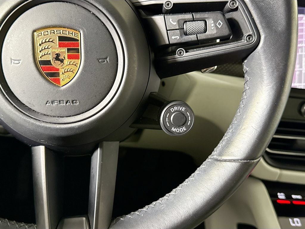 Certified 2024 Porsche Macan GTS AWD/4WD image 22