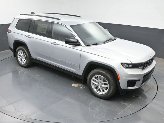 Used 2025 Jeep Grand Cherokee L Laredo w/ MOPAR Finishing Package AWD/4WD image 38