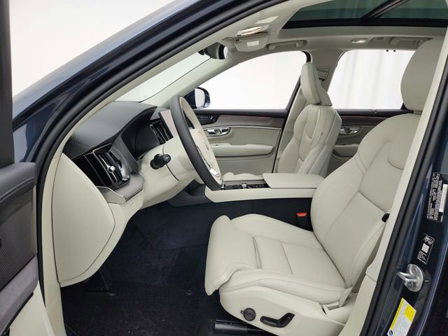 New 2026 Volvo XC90 B6 Ultra w/ Protection Package image 17