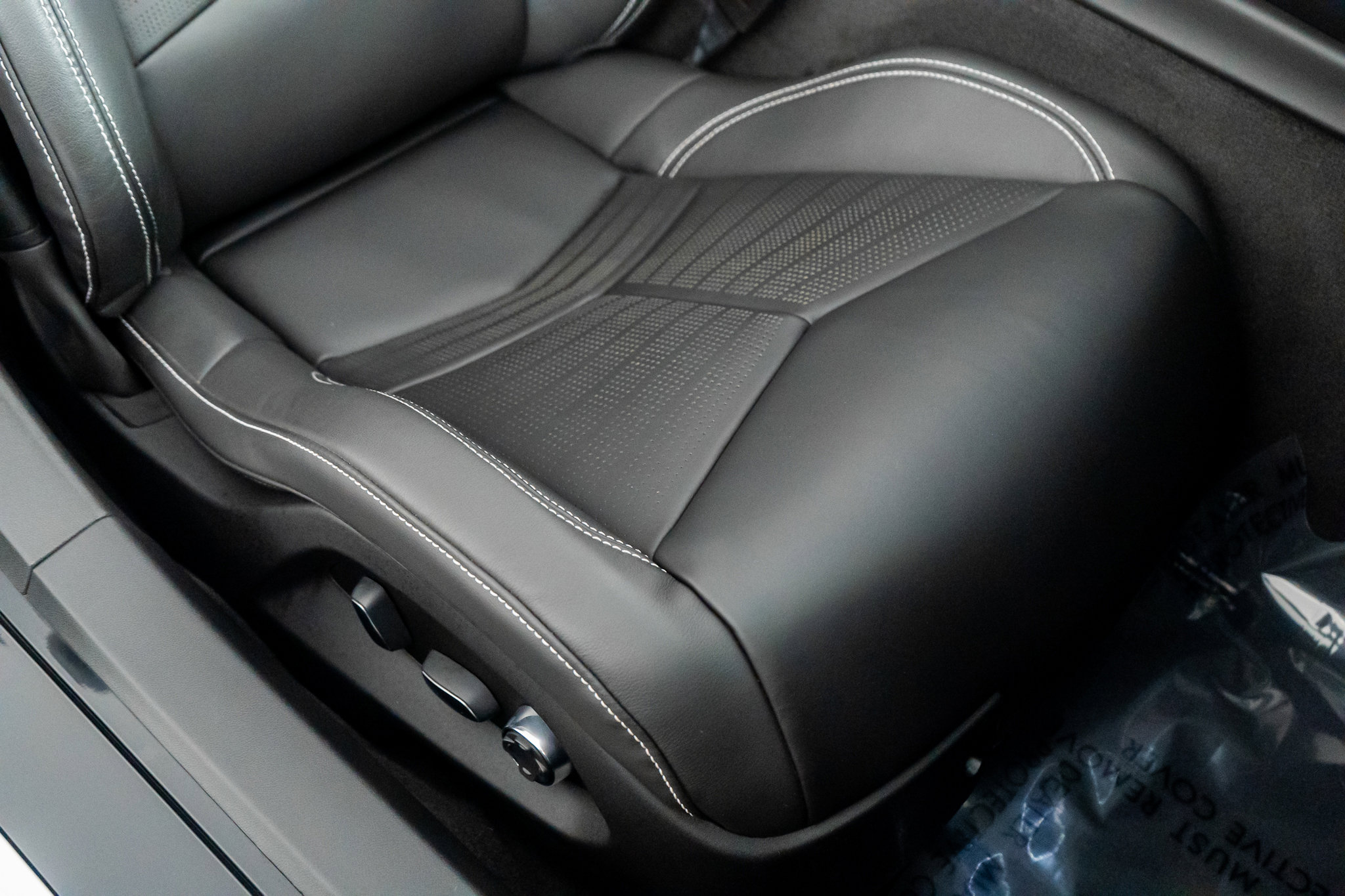 Used 2020 Chevrolet Corvette Stingray Premium Cpe w/ 3LT image 31