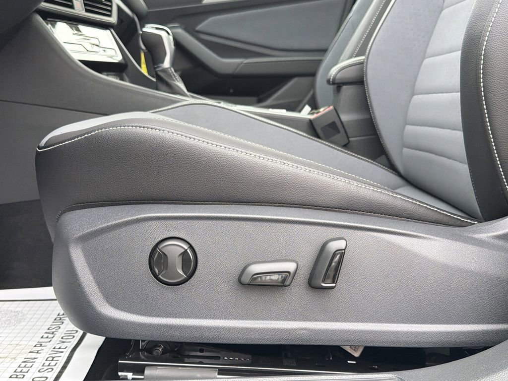 New 2026 Volkswagen Jetta SE image 22