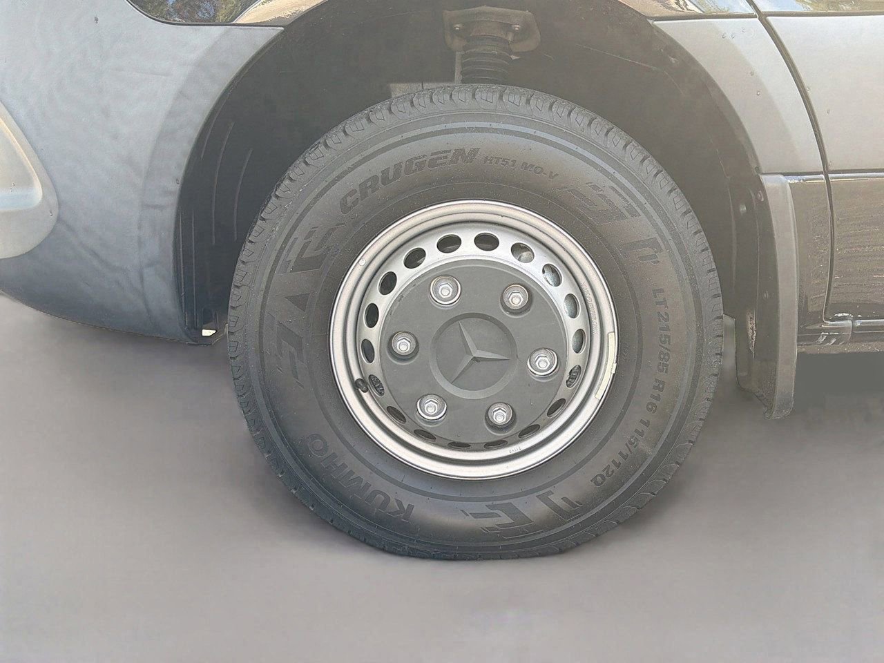 Used 2023 Mercedes-Benz Sprinter 3500 image 33