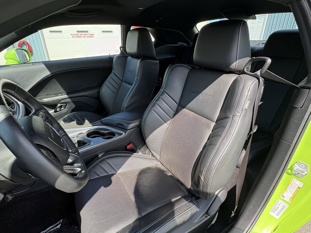 Used 2015 Dodge Challenger SRT Hellcat RWD image 19