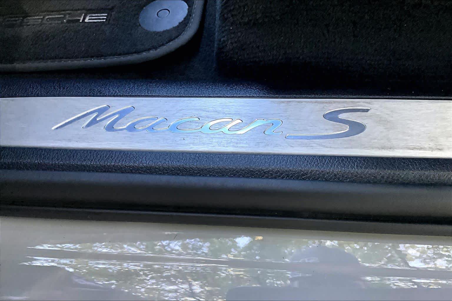 Used 2023 Porsche Macan S AWD/4WD image 10