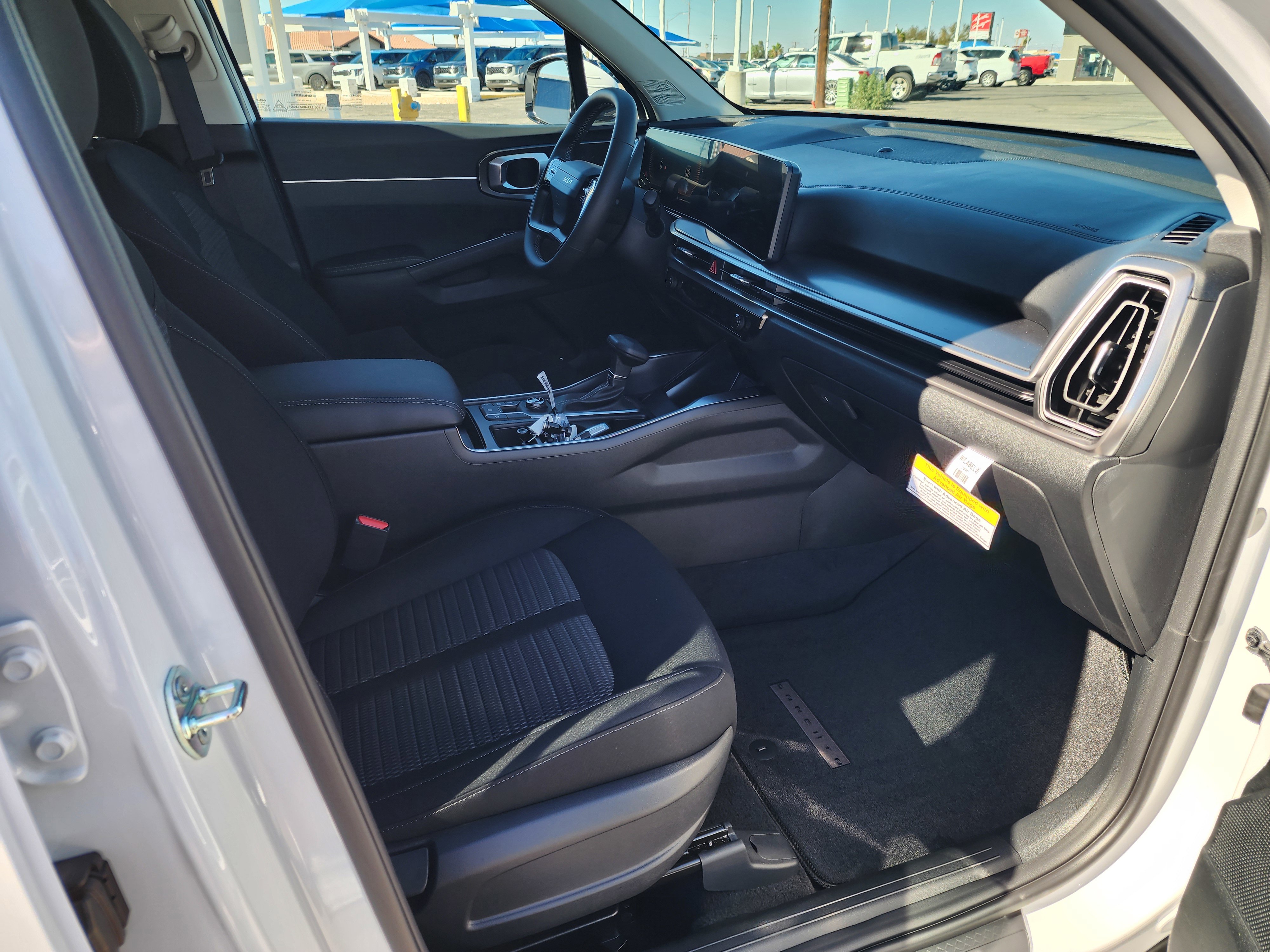 New 2026 Kia Sorento LX image 9