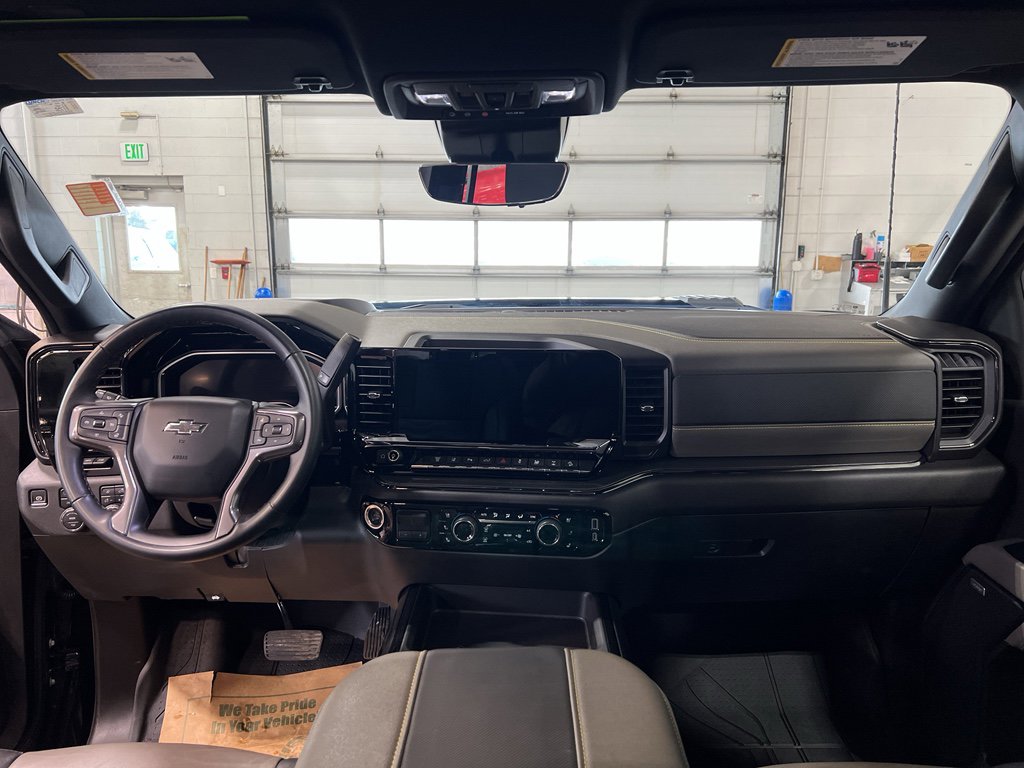 Used 2024 Chevrolet Silverado 2500 ZR2 w/ Technology Package image 22
