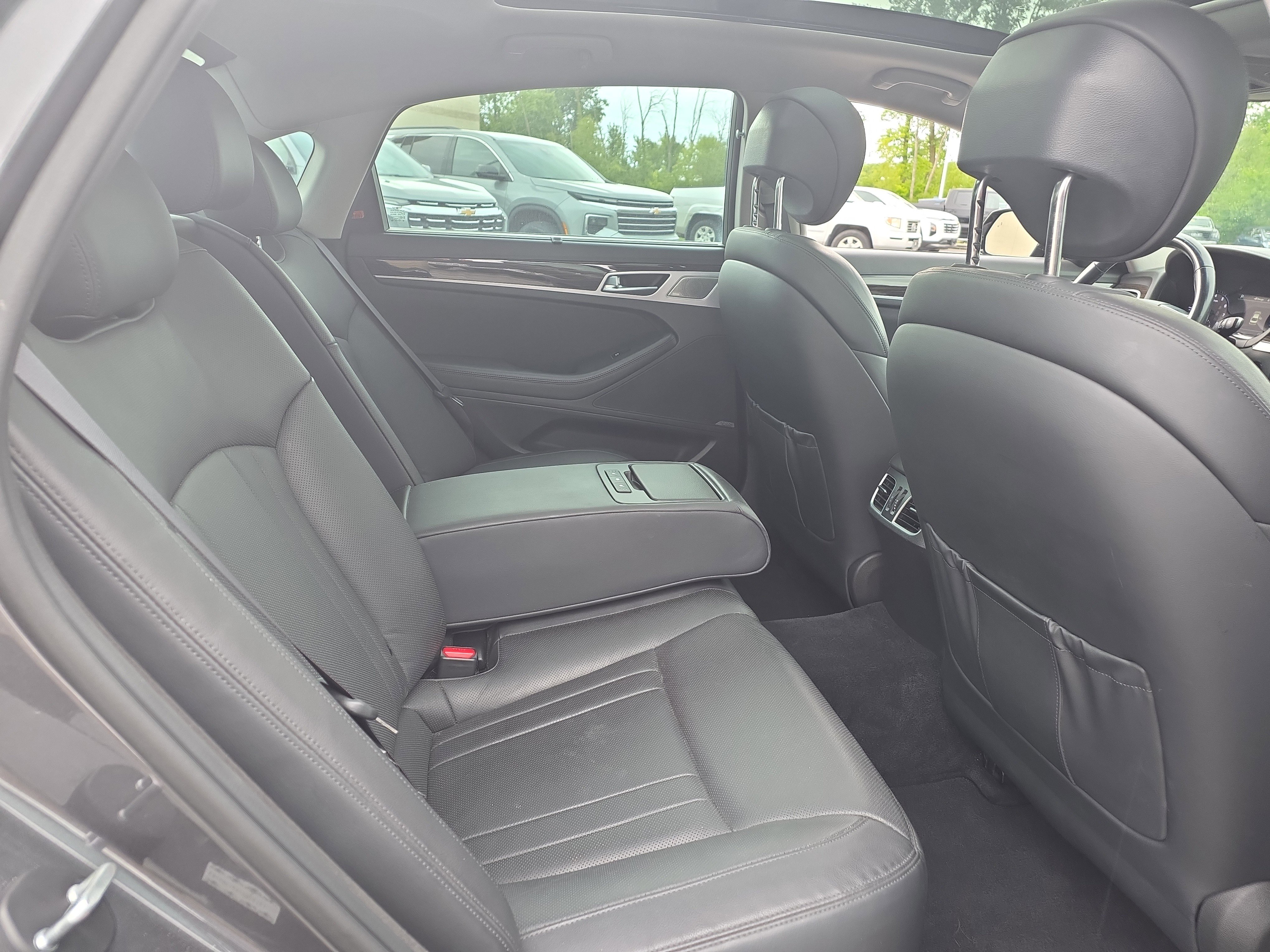Used 2018 Genesis G80 3.8 w/ Option Group 02 RWD image 10