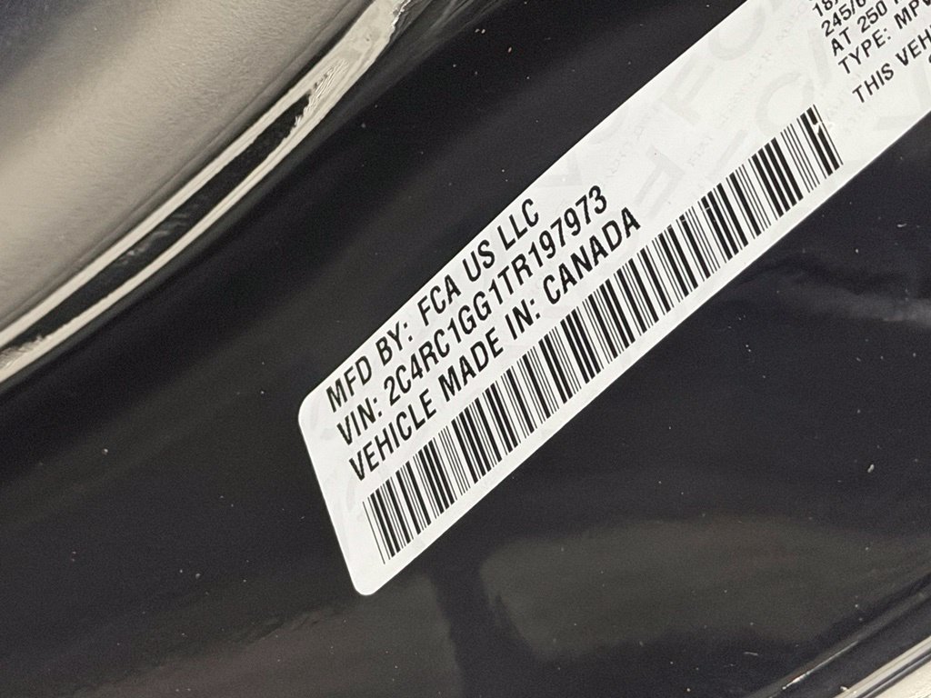 Used 2026 Chrysler Pacifica Limited FWD image 23