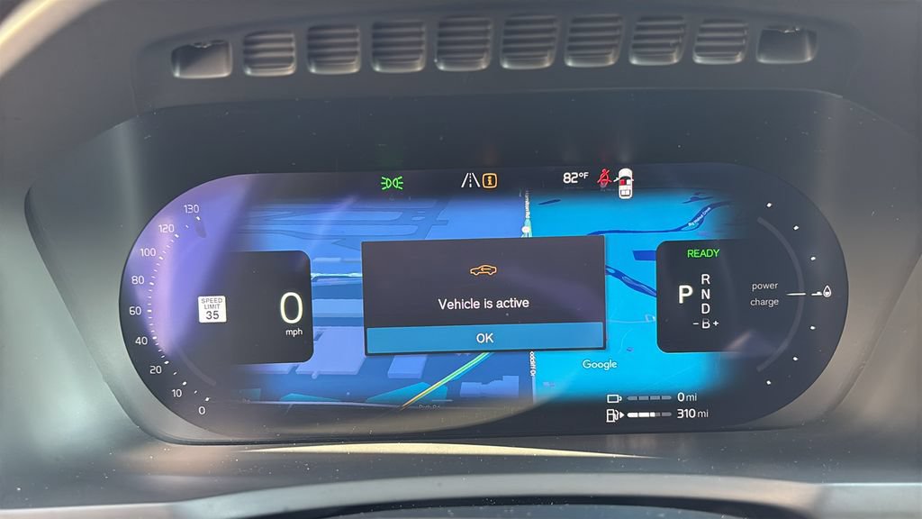 Certified 2025 Volvo XC90 T8 Plus AWD/4WD image 17