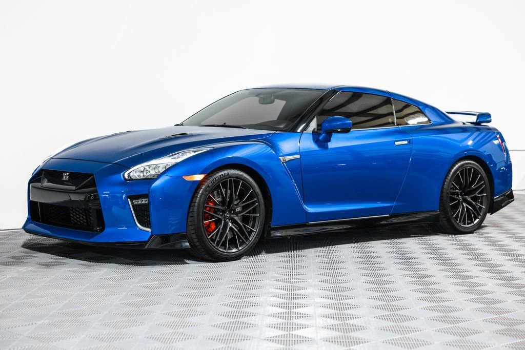 Used 2021 Nissan GT-R Premium AWD/4WD image 18