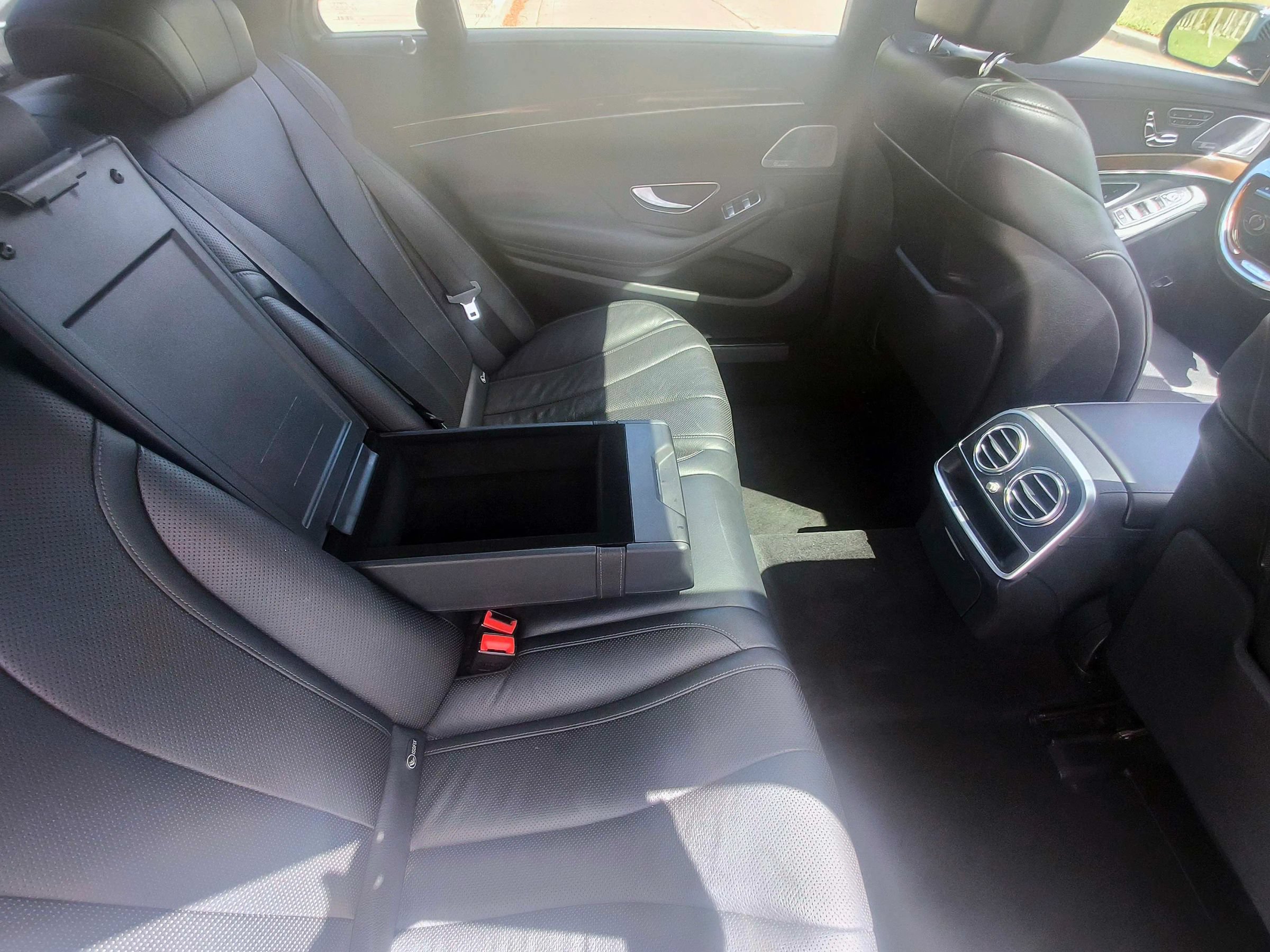Used 2015 Mercedes-Benz S 550 Sedan image 35