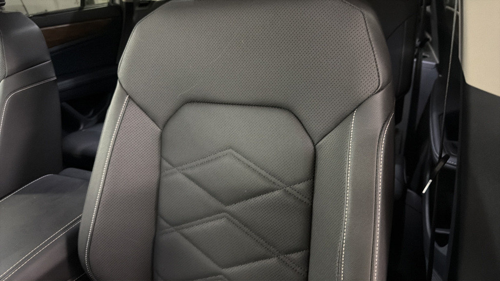 Certified 2026 Volkswagen Atlas SE FWD image 19