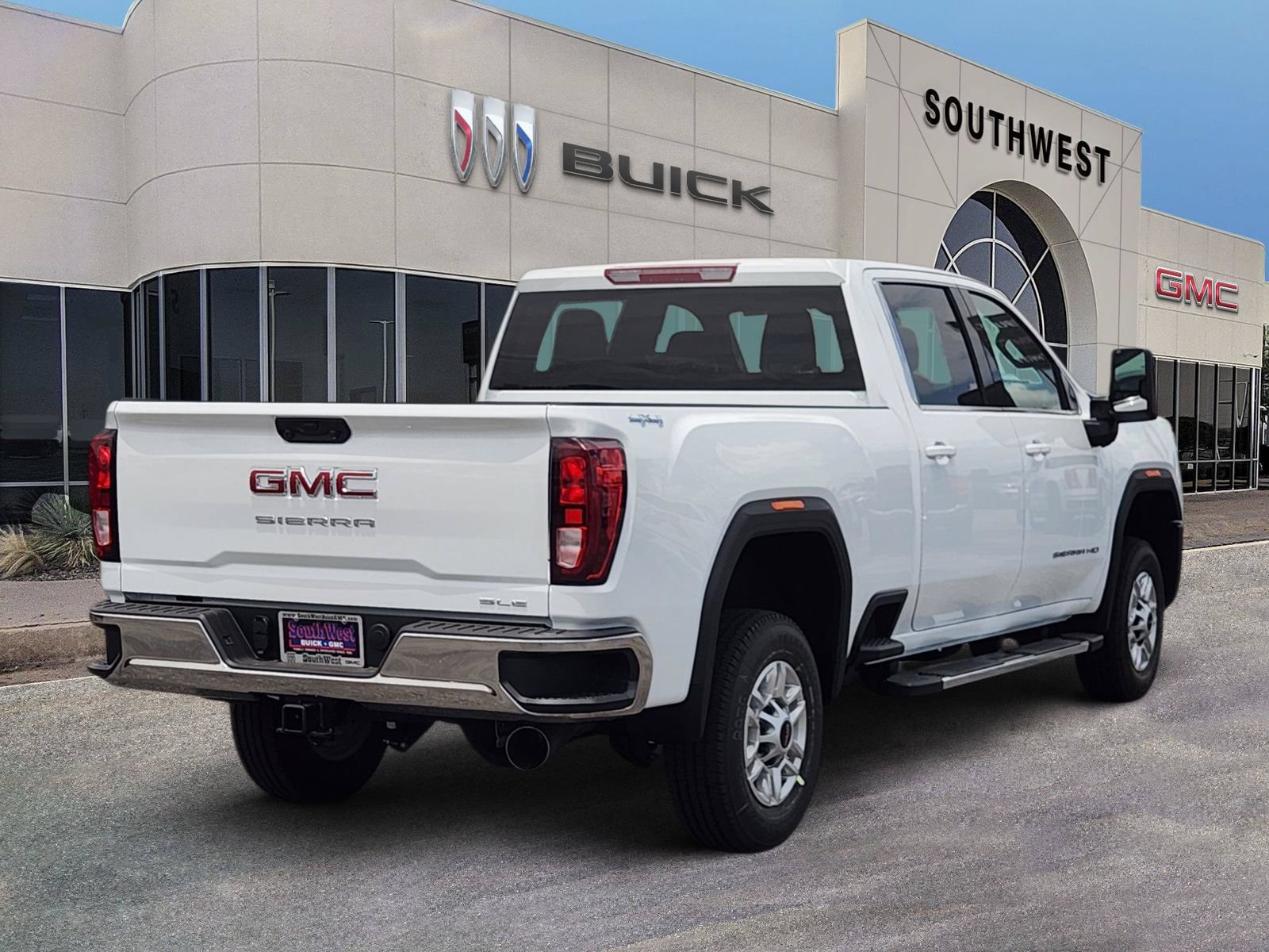 New 2026 GMC Sierra 2500 SLE w/ SLE Convenience Package AWD/4WD image 5