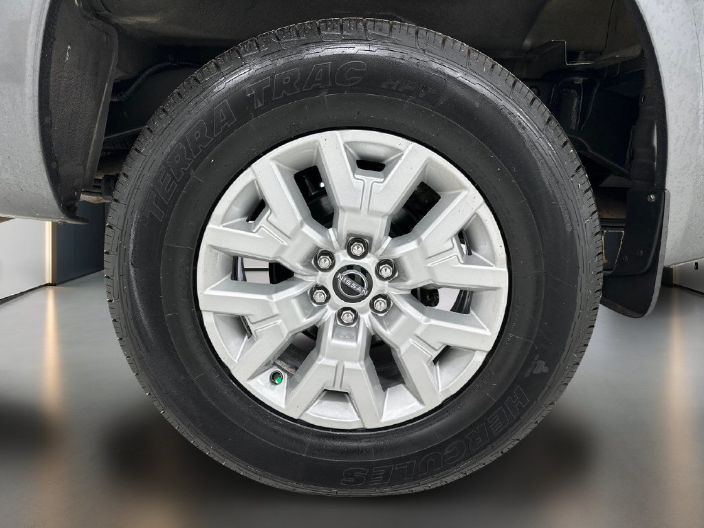 Used 2023 Nissan Frontier SV AWD/4WD image 10