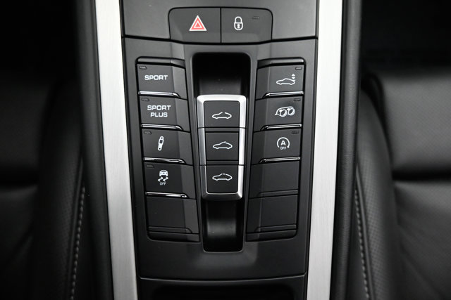 Used 2014 Porsche 911 50th Anniversary Edition image 28