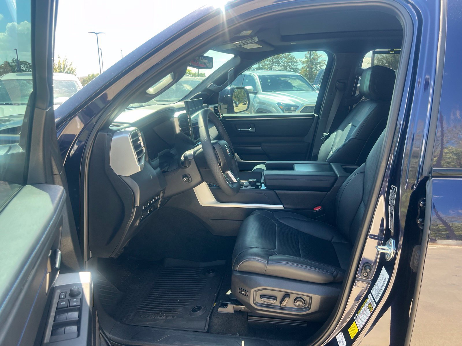 Used 2025 Toyota Tundra Platinum AWD/4WD image 24