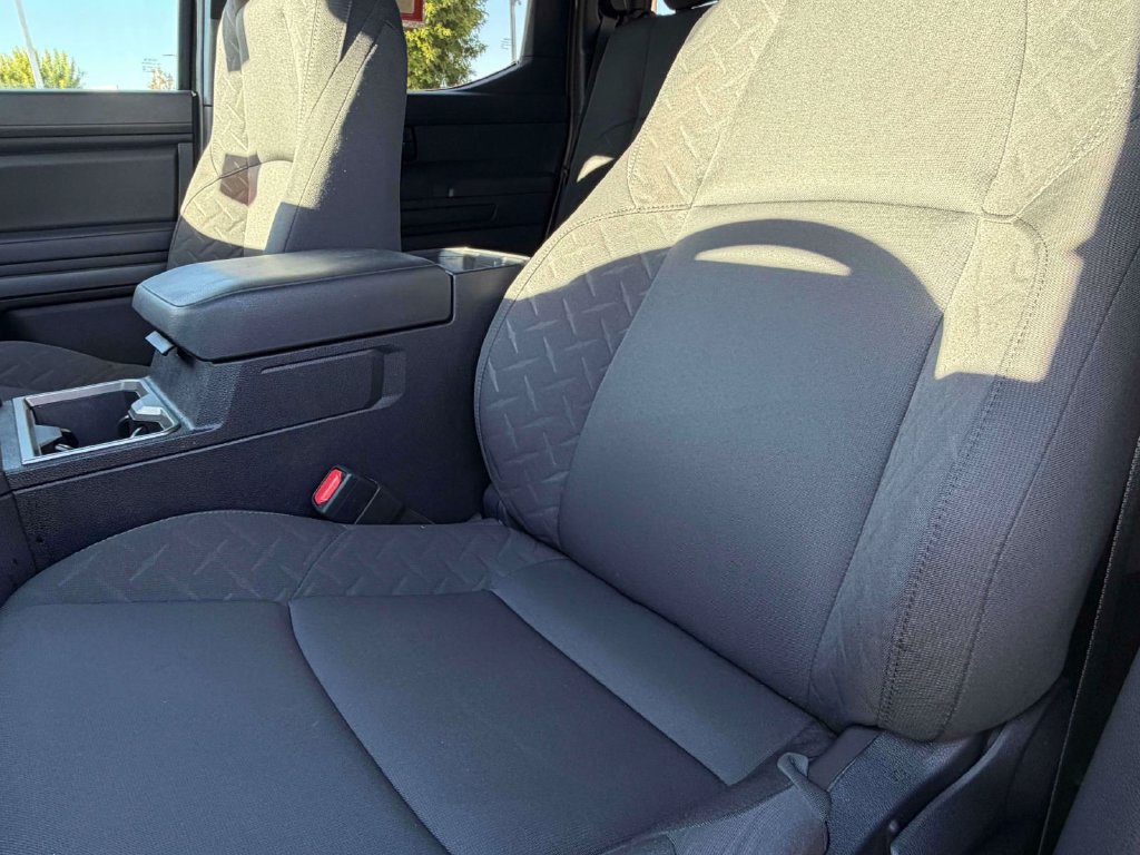 Certified 2024 Toyota Tacoma SR5 AWD/4WD image 26