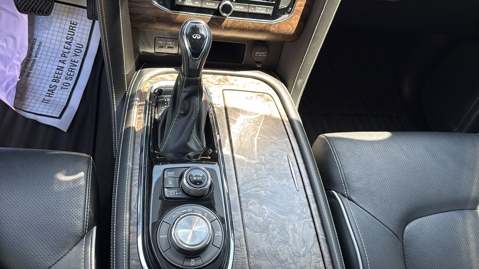 Used 2021 INFINITI QX80 Premium Select w/ All-Season Package AWD/4WD image 22