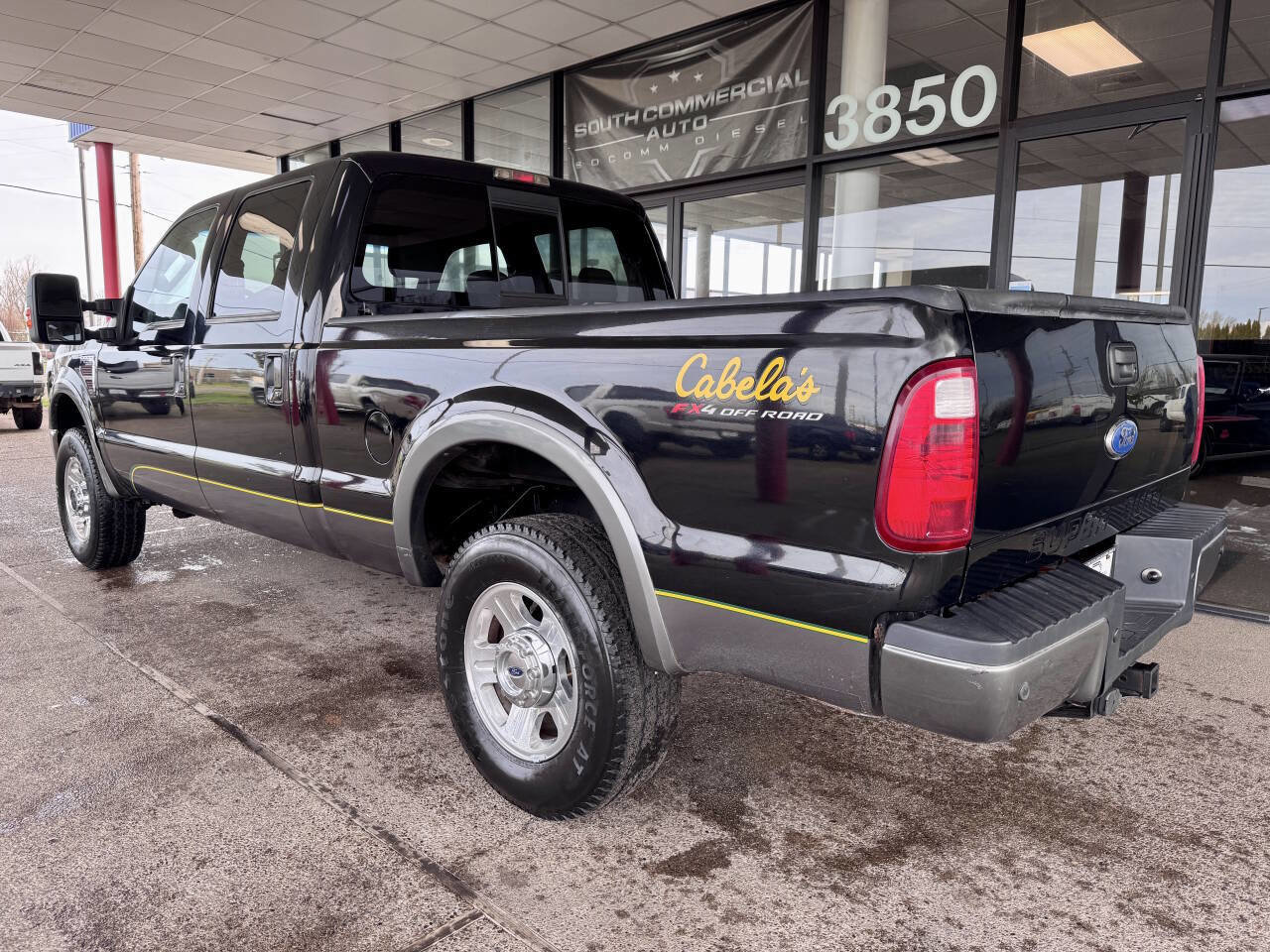 Used 2010 Ford F250 Cabela's image 2