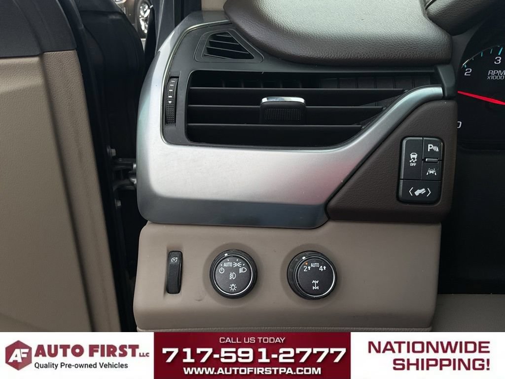 Used 2018 Chevrolet Tahoe Premier AWD/4WD image 25