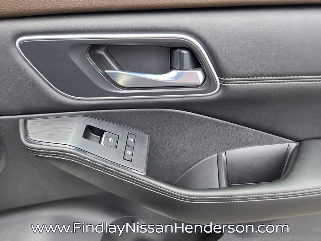 Used 2021 Nissan Rogue SL w/ Premium Package FWD image 19