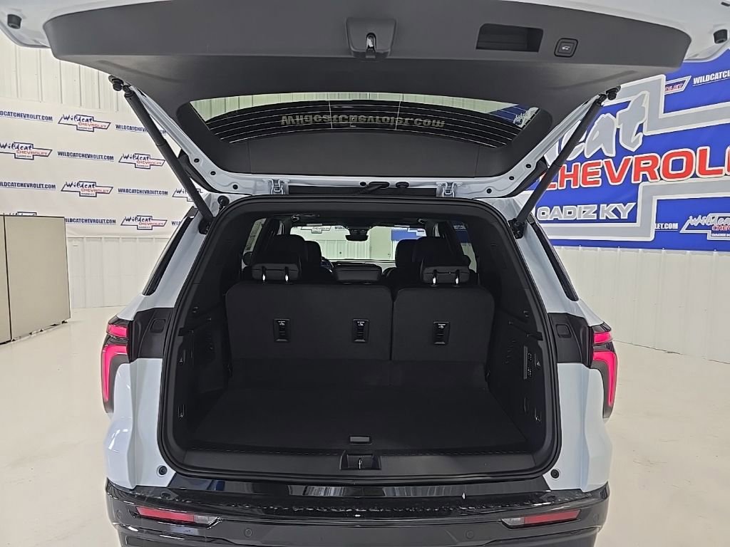 New 2026 Chevrolet Traverse High Country FWD image 21