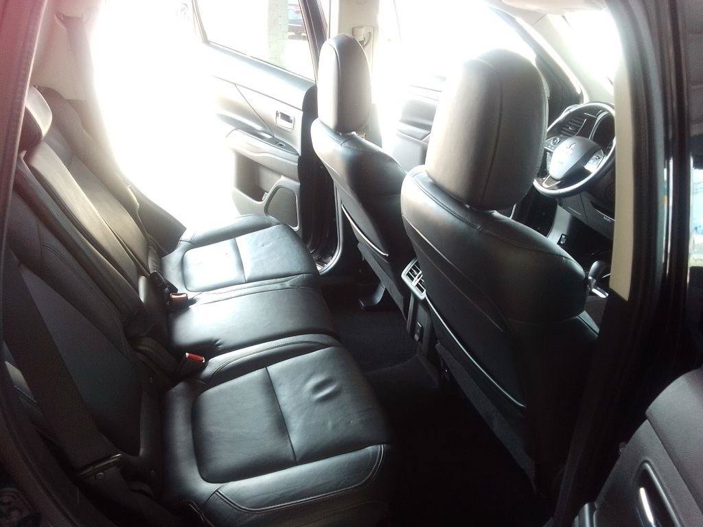 Used 2020 Mitsubishi Outlander SEL FWD image 19