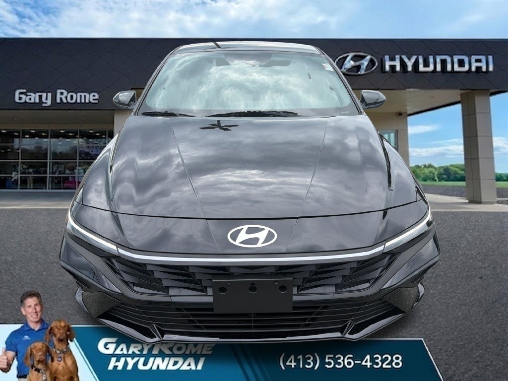 Certified 2025 Hyundai Elantra SEL FWD image 9