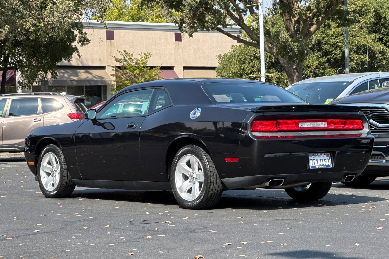 Used 2010 Dodge Challenger R/T RWD image 5