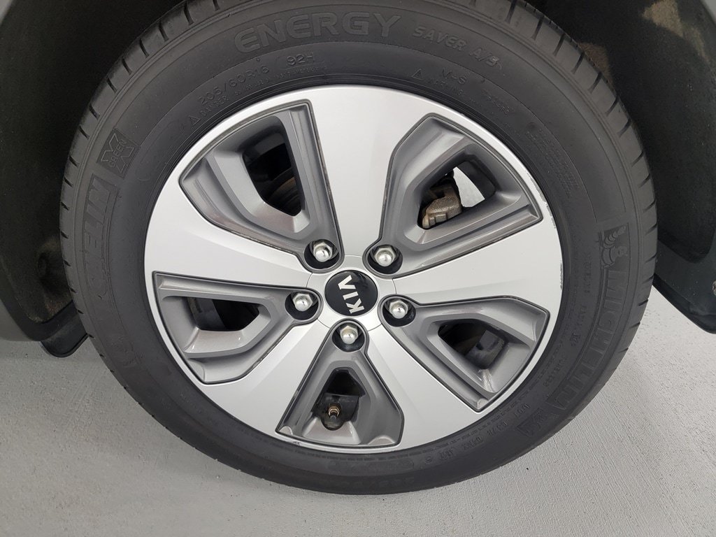 Used 2019 Kia Niro LX FWD image 12