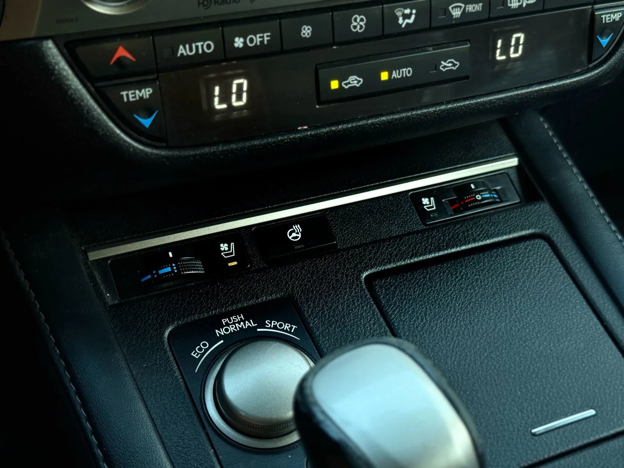 Used 2018 Lexus ES 350 w/ Premier Package image 42