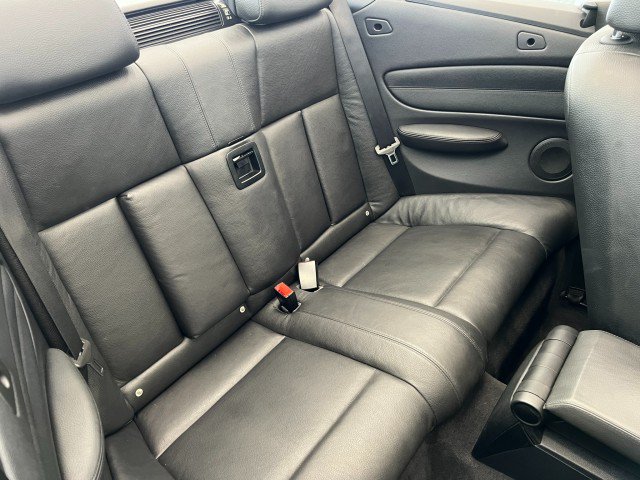 Used 2010 BMW 135i Convertible RWD image 22