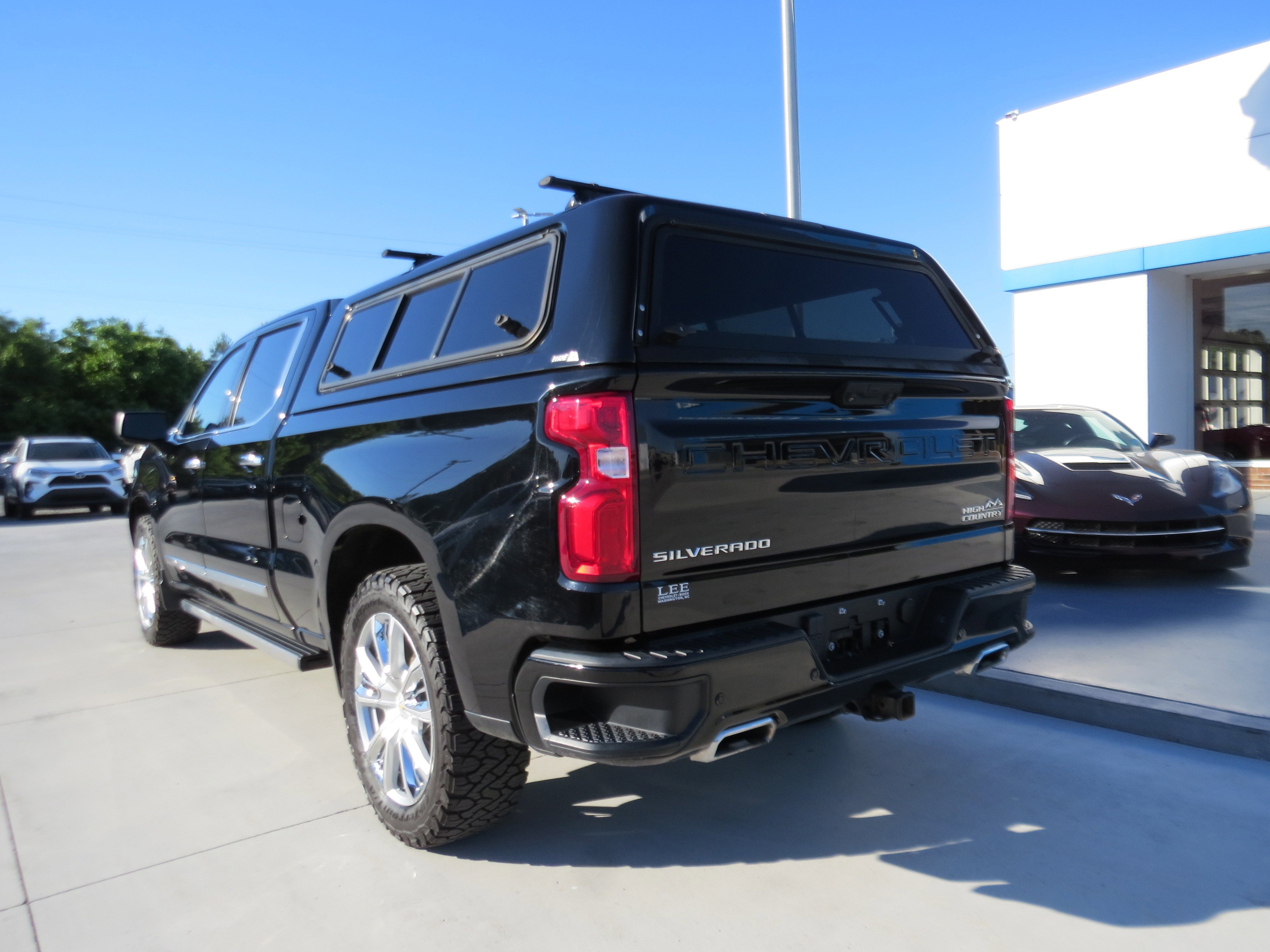 Certified 2022 Chevrolet Silverado 1500 High Country w/ High Country Premium Package AWD/4WD image 5
