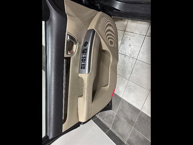 Used 2012 Hyundai Santa Fe GLS image 17