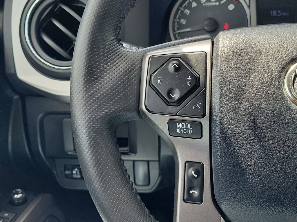 Used 2017 Toyota Tacoma SR5 w/ Tow Package image 25