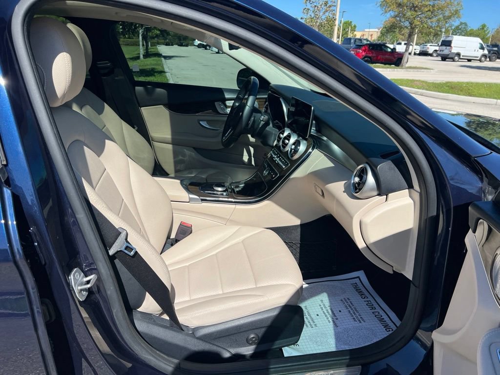 Used 2021 Mercedes-Benz C 300 Sedan image 17