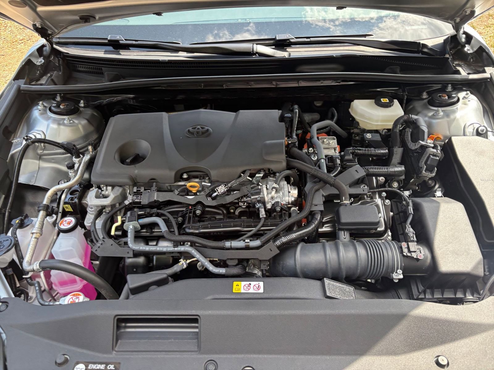 Used 2025 Toyota Camry LE FWD image 33