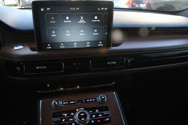 Used 2020 Lincoln Aviator Reserve w/ Equipment Group 201A image 29