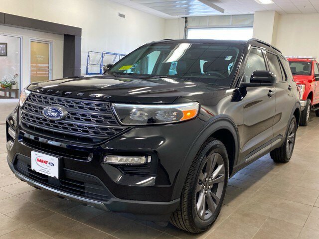 Used 2023 Ford Explorer XLT w/ Equipment Group 202A AWD/4WD image 4