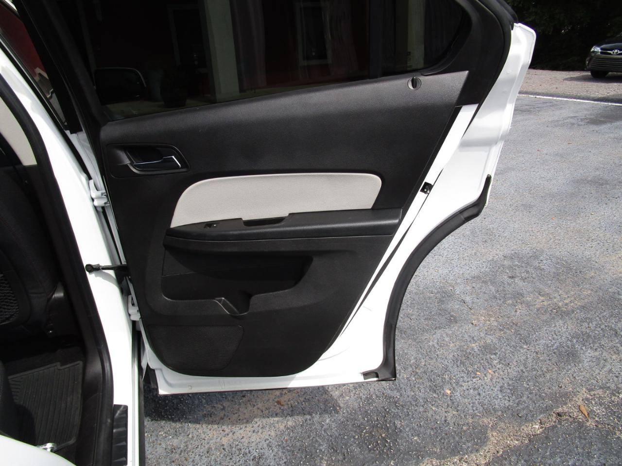 Used 2013 Chevrolet Equinox LT FWD image 25