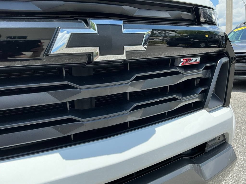 Used 2023 Chevrolet Colorado Z71 w/ Z71 Convenience Package 2 AWD/4WD image 18