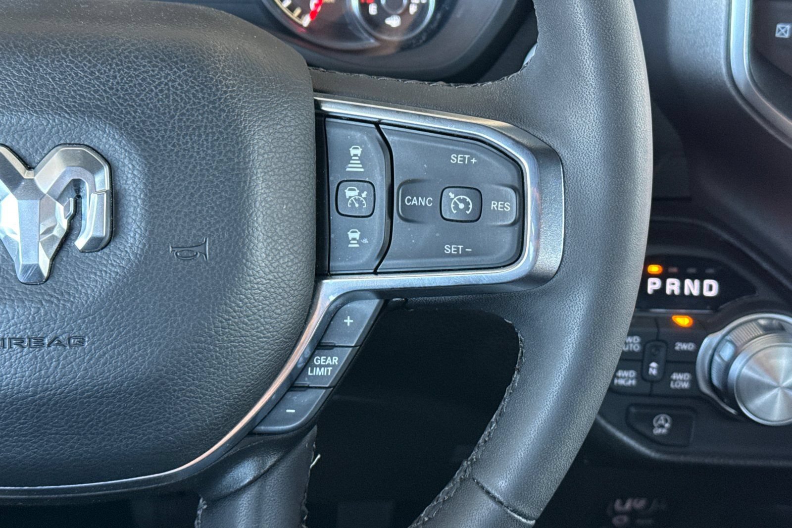 Used 2025 RAM 1500 Laramie AWD/4WD image 31