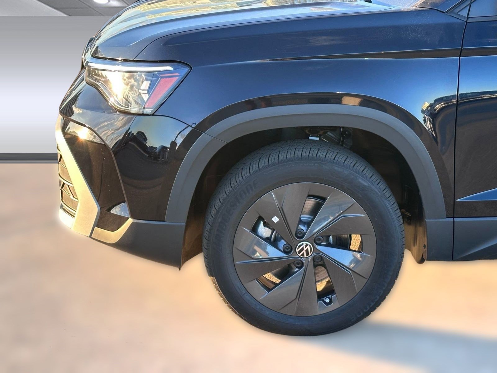 New 2026 Volkswagen Taos S image 10