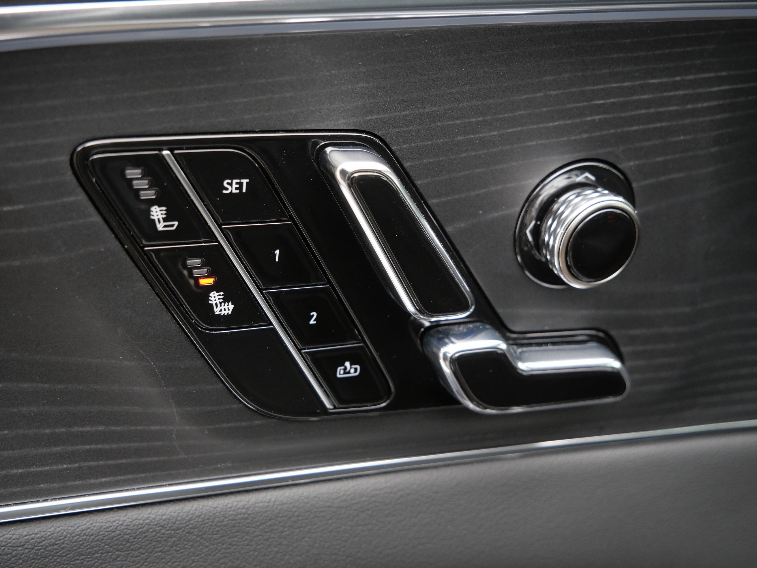 Certified 2024 Cadillac Lyriq Luxury w/ LPO, Floor Liner Package image 17